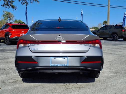 2025 Hyundai ELANTRA SEL