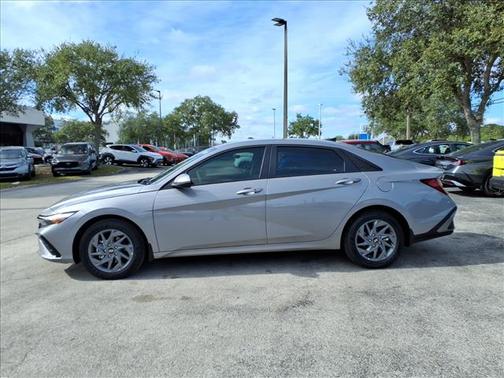 2026 Hyundai ELANTRA HEV Blue