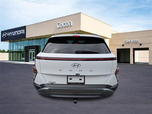 Atlas White 2026 Hyundai KONA Limited