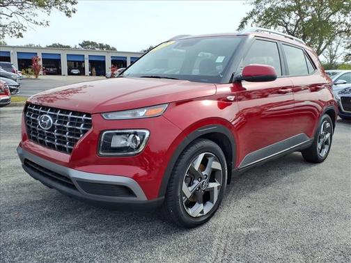 2022 Hyundai VENUE SEL