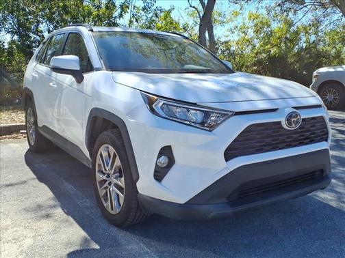 2020 Toyota RAV4 XLE Premium