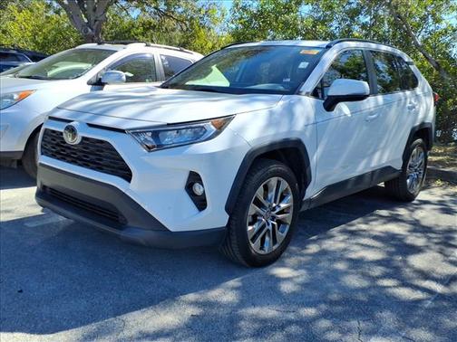 2020 Toyota RAV4 XLE Premium