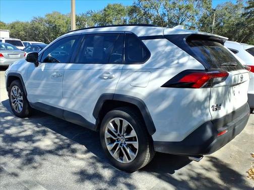 2020 Toyota RAV4 XLE Premium