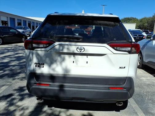 2020 Toyota RAV4 XLE Premium