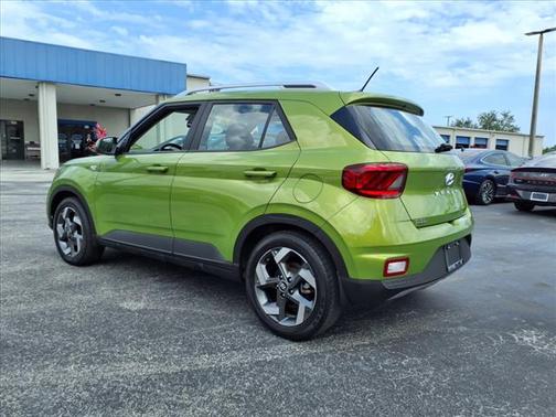 2023 Hyundai VENUE SEL