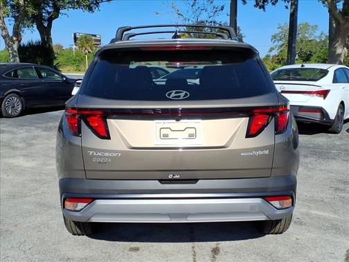 2026 Hyundai TUCSON Hybrid SEL