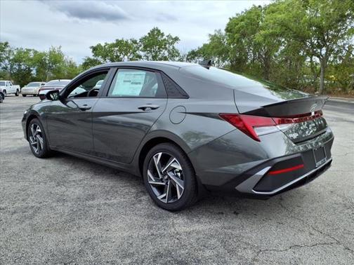 2025 Hyundai ELANTRA Sport