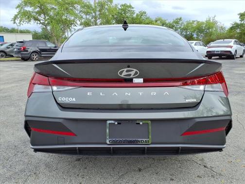 2025 Hyundai ELANTRA Sport