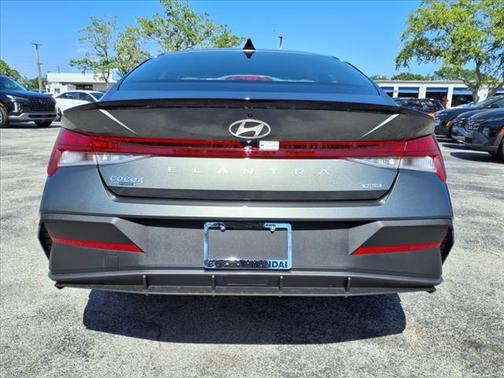 2025 Hyundai ELANTRA Sport