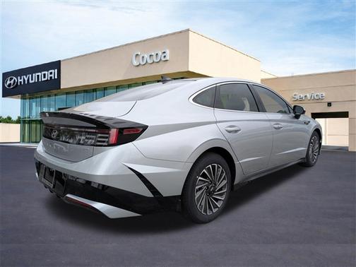 Aero Silver 2026 Hyundai SONATA Hybrid SE