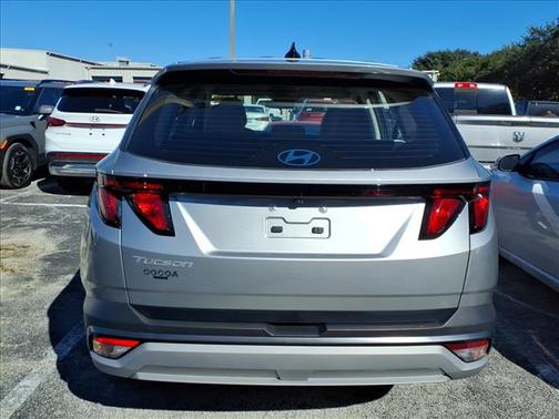 2025 Hyundai TUCSON SE