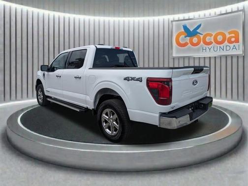 Oxford White 2025 Ford F-150 XLT