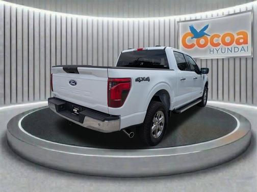 Oxford White 2025 Ford F-150 XLT