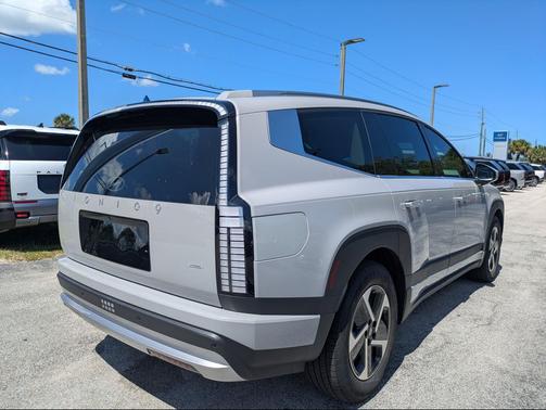 Cyber Gray 2026 Hyundai IONIQ 9 SE
