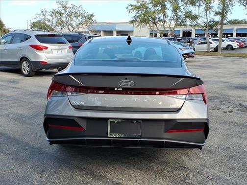 2026 Hyundai ELANTRA HEV SEL Sport