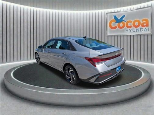 Fluid Metal 2025 Hyundai ELANTRA Sport