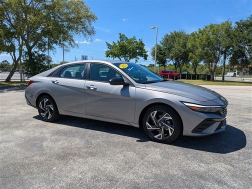 Fluid Metal 2025 Hyundai ELANTRA Sport