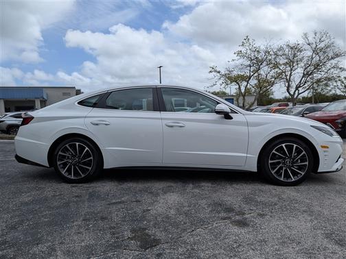 2023 Hyundai SONATA Limited