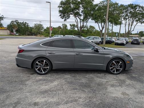 Hampton Gray 2023 Hyundai SONATA SEL Plus