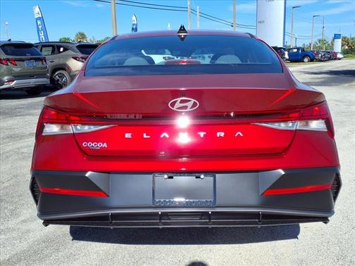 2025 Hyundai ELANTRA SEL
