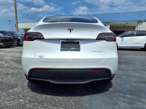 2021 Tesla Model Y Long Range Dual Motor All-Wheel Drive
