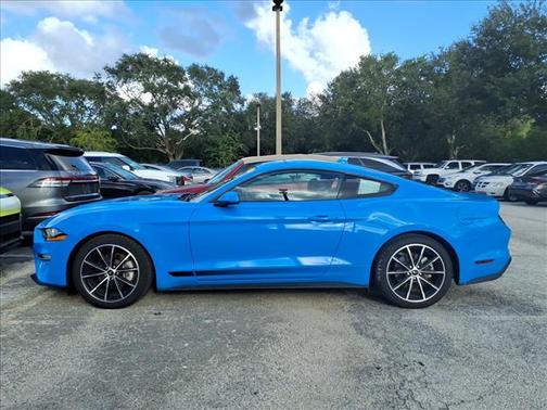 2022 Ford Mustang EcoBoost