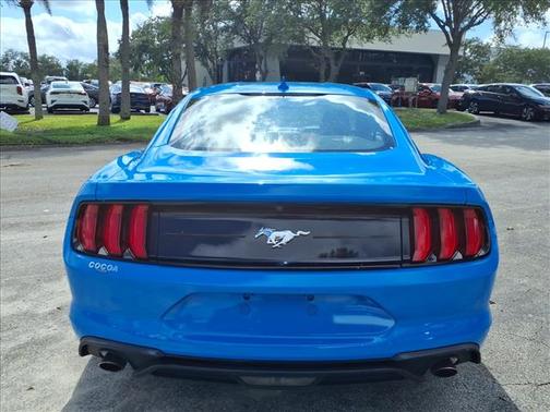 2022 Ford Mustang EcoBoost