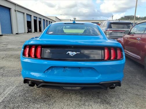 2022 Ford Mustang EcoBoost
