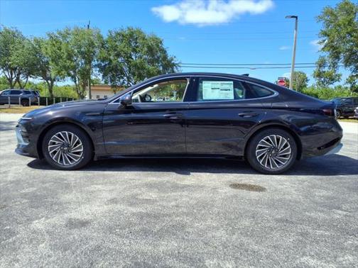 2025 Hyundai SONATA Hybrid Limited