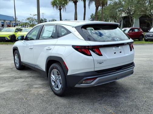 2026 Hyundai TUCSON SE