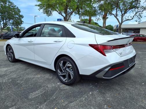 2025 Hyundai ELANTRA Sport