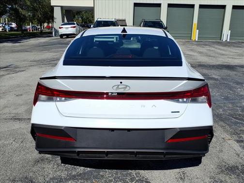 2026 Hyundai ELANTRA HEV SEL Sport