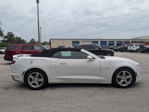 Summit White 2020 Chevrolet Camaro 1LT