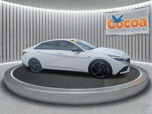 Ceramic White 2022 Hyundai ELANTRA N Line
