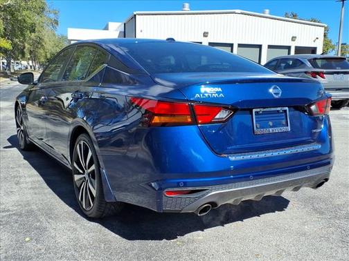 2022 Nissan Altima SR VC-Turbo FWD