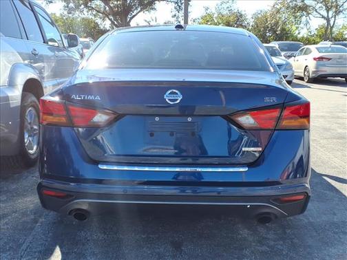 2022 Nissan Altima SR VC-Turbo FWD