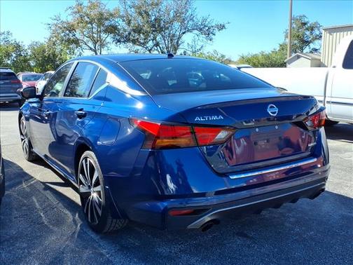 2022 Nissan Altima SR VC-Turbo FWD