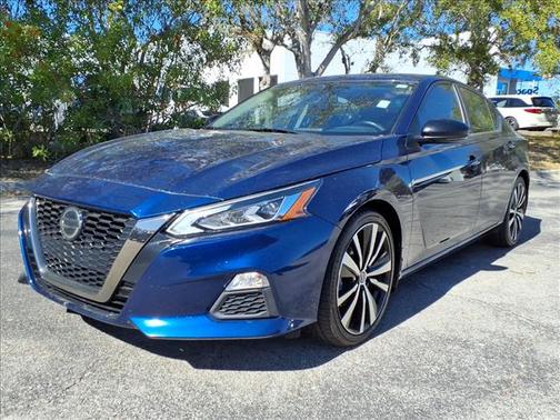 2022 Nissan Altima SR VC-Turbo FWD