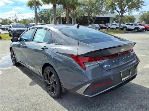 2026 Hyundai ELANTRA HEV SEL Sport