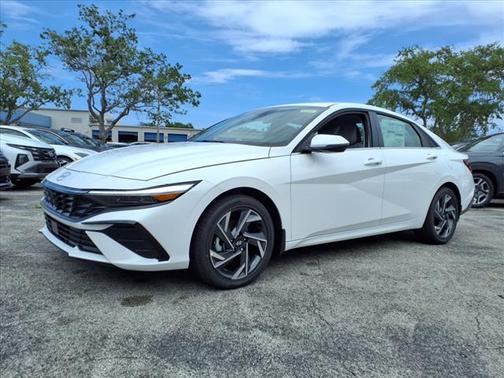 2025 Hyundai ELANTRA Limited