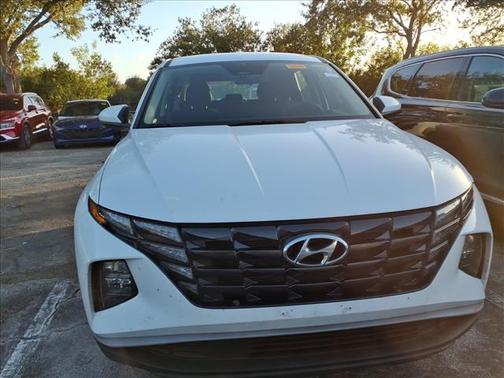2024 Hyundai TUCSON SE