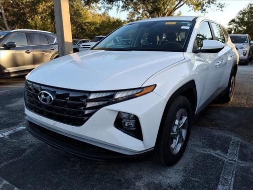 2024 Hyundai TUCSON SE
