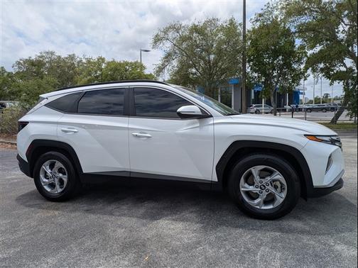 Quartz White 2022 Hyundai TUCSON SEL