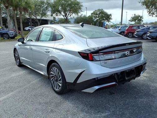 2026 Hyundai SONATA Hybrid SE