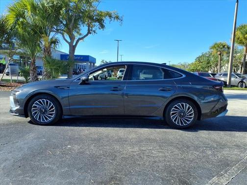 2024 Hyundai SONATA Hybrid Limited