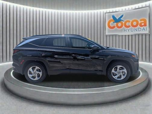 Black Pearl 2024 Hyundai TUCSON SEL