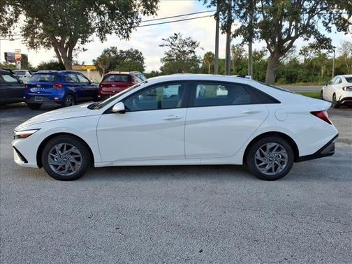 2025 Hyundai ELANTRA HEV Blue