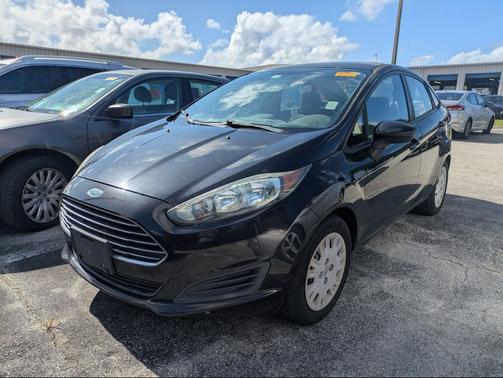 Tuxedo Black Metallic 2014 Ford Fiesta S