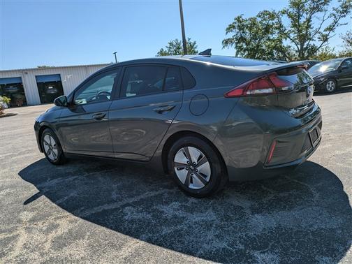 2022 Hyundai IONIQ Hybrid Blue
