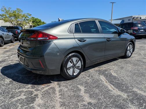 2022 Hyundai IONIQ Hybrid Blue